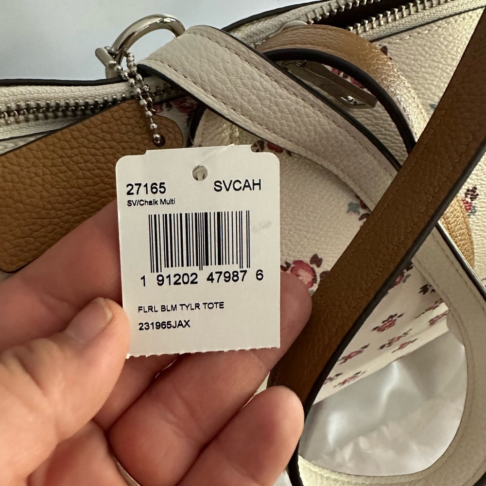 NWT Coach Taylor Tote in Floral - Picture 5 of 7
